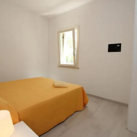 Apartment Gorgeous Close To The Sea - By Beahost