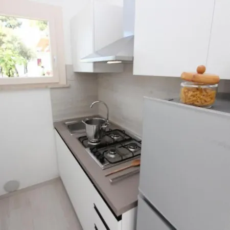 Apartment Gorgeous Close To The Sea - By Beahost