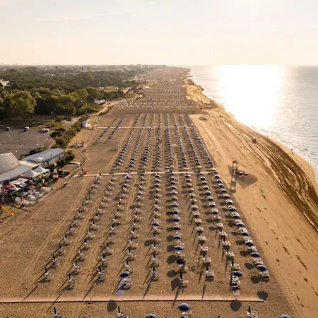 Gorgeous Close To The Sea - By Beahost Apartment Bibione